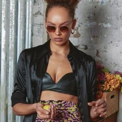 Linda Farrow Jimi Oval Sunglasses In Yellow Gold