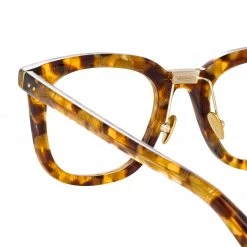 LINDA FARROW (U.K.) Burton Optical D-Frame In Tobacco Tortoiseshell The LINDA FARROW Spring/Summer '22 Collection 7 LINDA FARROW (U.K.) Burton Optical D-Frame In Tobacco Tortoiseshell The LINDA FARROW Spring/Summer '22 Collection