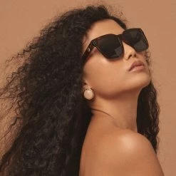 LINDA FARROW (U.K.) Freya Square Sunglasses In Tortoiseshell