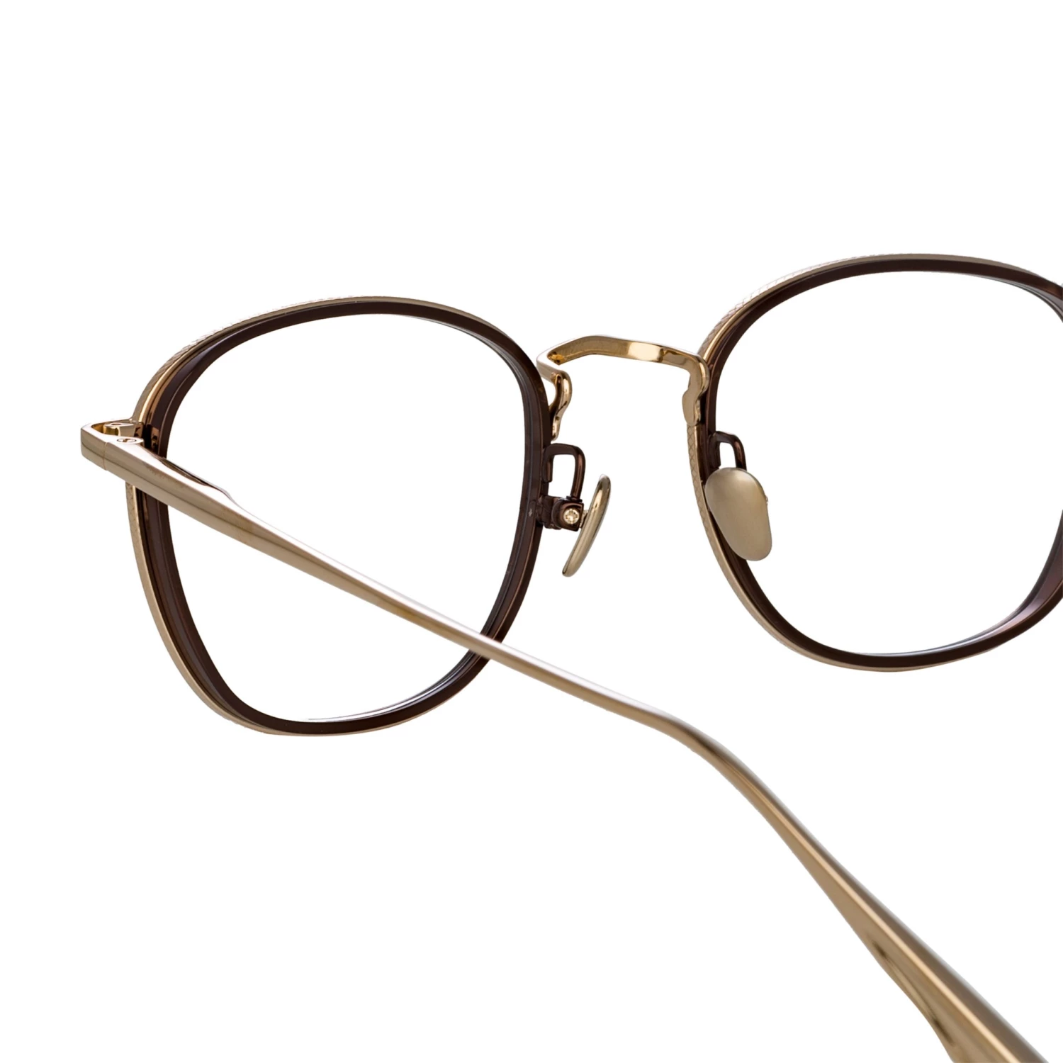 LINDA FARROW (U.K.) The LINDA FARROW Spring/Summer '22 Collection Maco Squared Optical Frame In Light Gold 4 LINDA FARROW (U.K.) The LINDA FARROW Spring/Summer '22 Collection Maco Squared Optical Frame In Light Gold