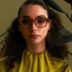 Linda Farrow The LINDA FARROW Spring/Summer '22 Collection Ramon Rectangular Optical Frame In Tobacco Tortoiseshell