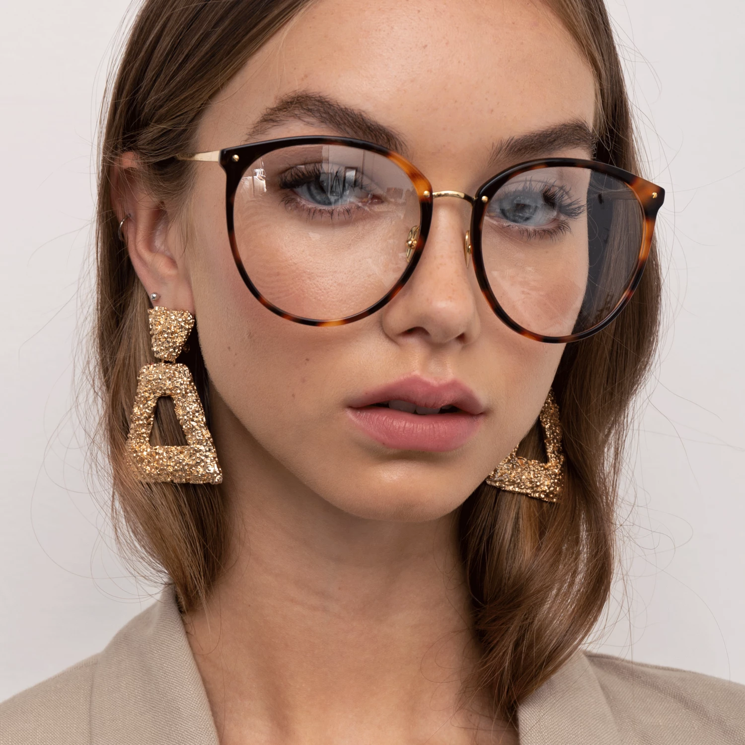 Linda Farrow The CORE Optical Collection The Kings | Oversized Optical Frame In Tortoiseshell (C9) 2 Linda Farrow The CORE Optical Collection The Kings | Oversized Optical Frame In Tortoiseshell (C9)